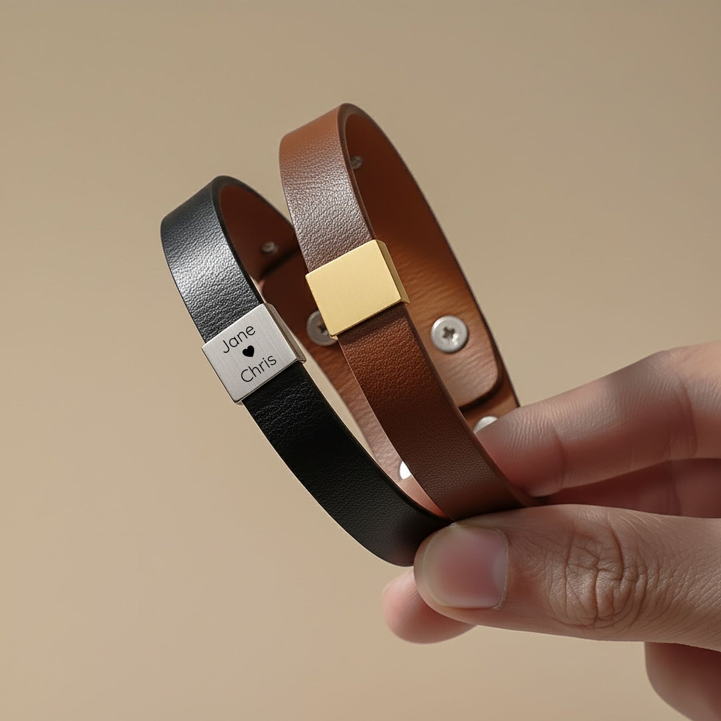 Bracelet Homme Gravé — Le Message Caché | Cuir & Acier